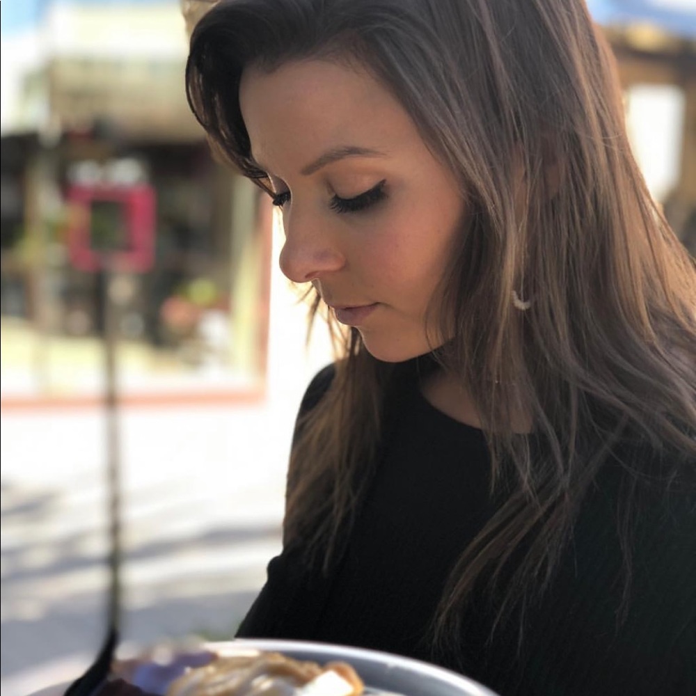 Meet your Posher, Allegra